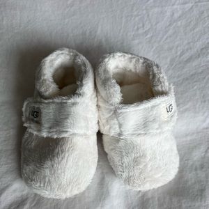 Ugg Slipper Booties white 2/3